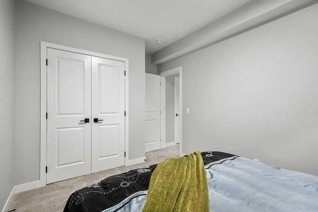 325 Grayling Manor