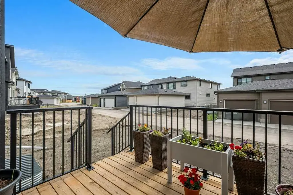 325 Grayling Manor