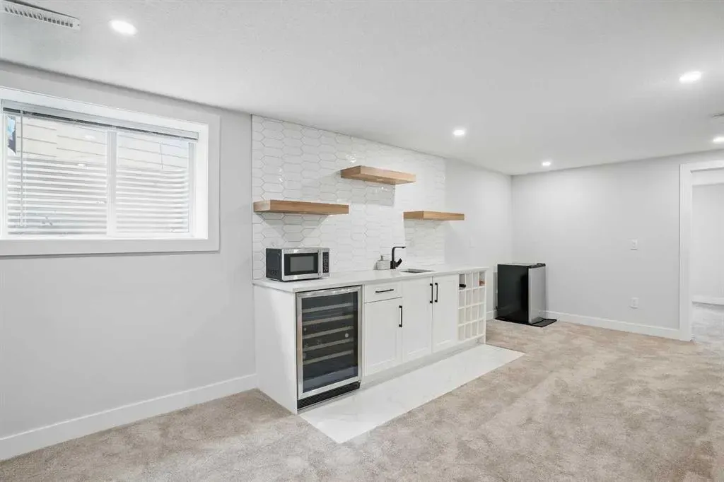 131 Deer Park Place SE