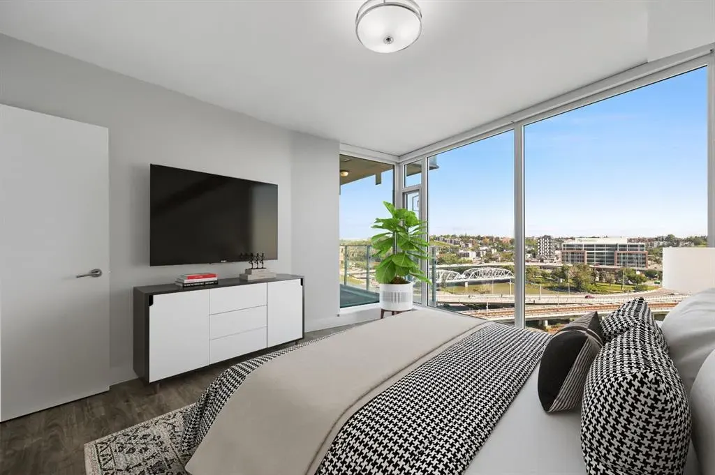 519 Riverfront Avenue SE, #1102