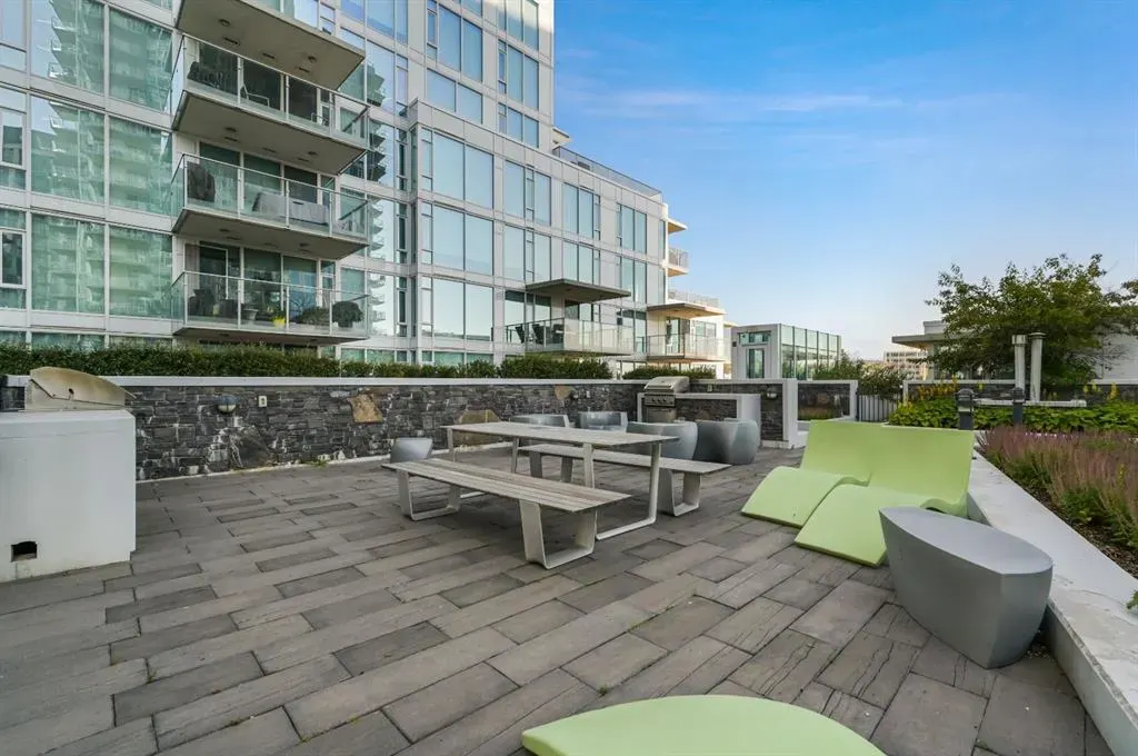 519 Riverfront Avenue SE, #1102