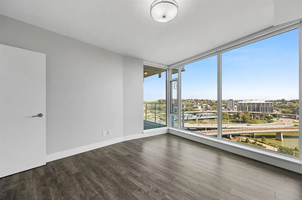 519 Riverfront Avenue SE, #1102