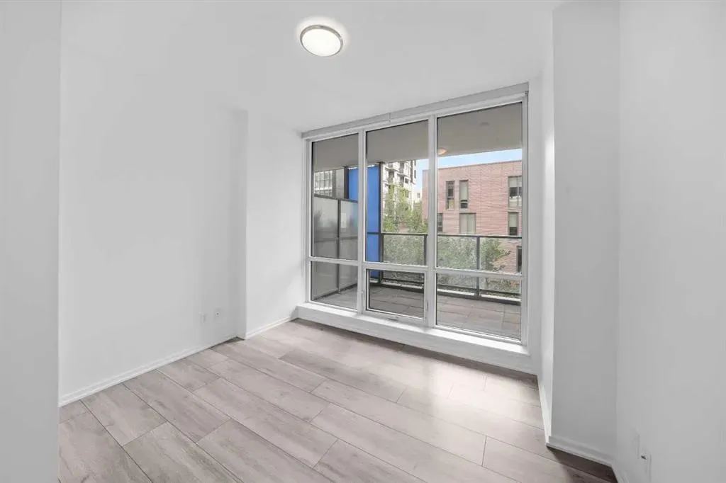 615 6 Avenue SE, #210
