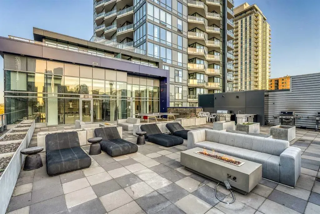 615 6 Avenue SE, #210