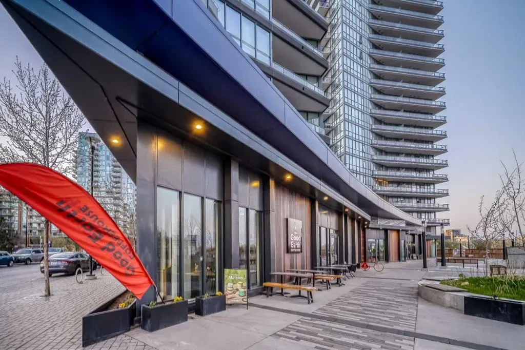615 6 Avenue SE, #210