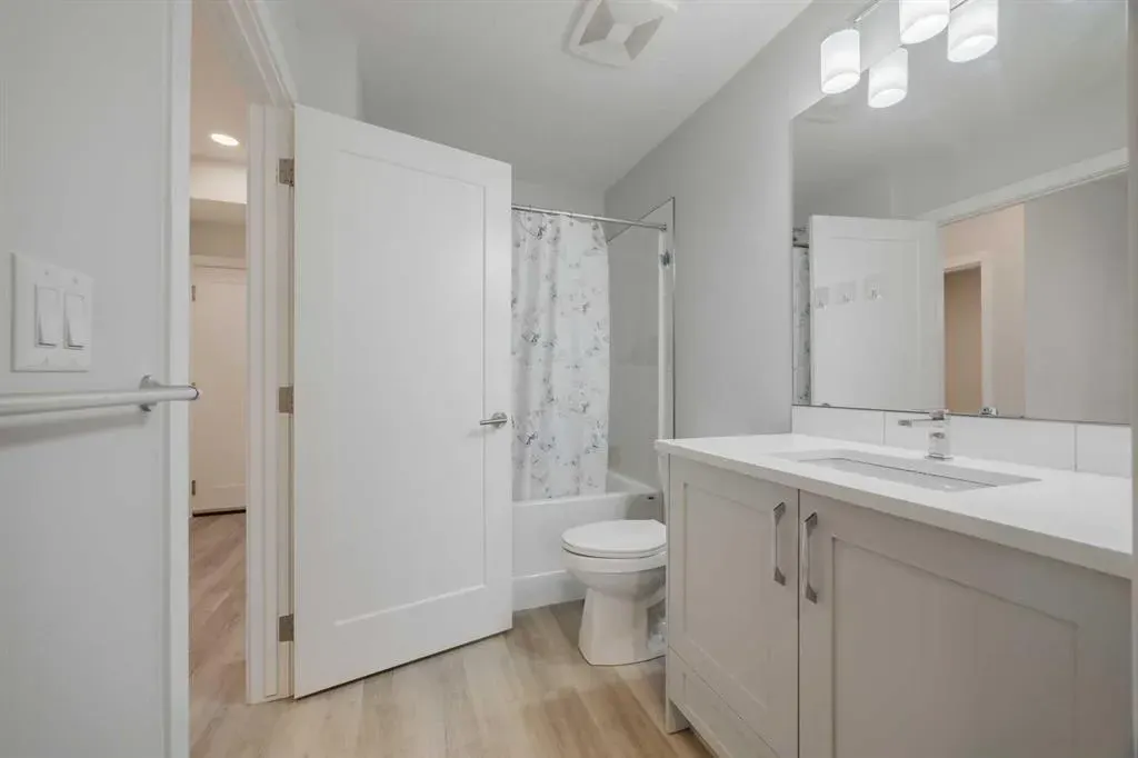 200 Shawnee Square SW, #102
