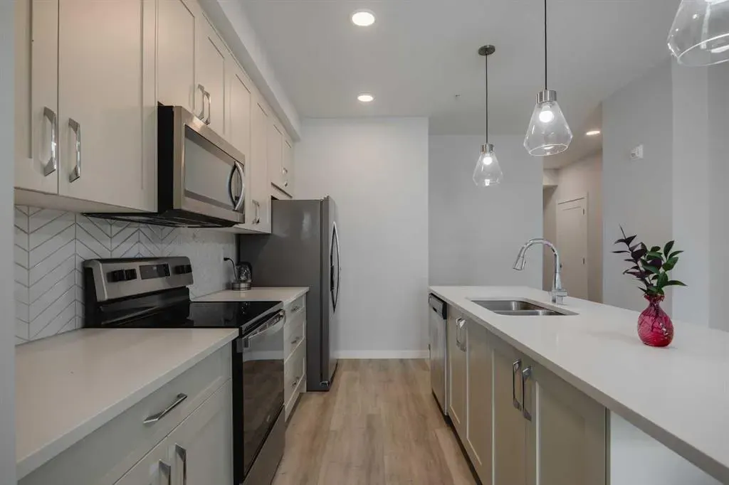 200 Shawnee Square SW, #102