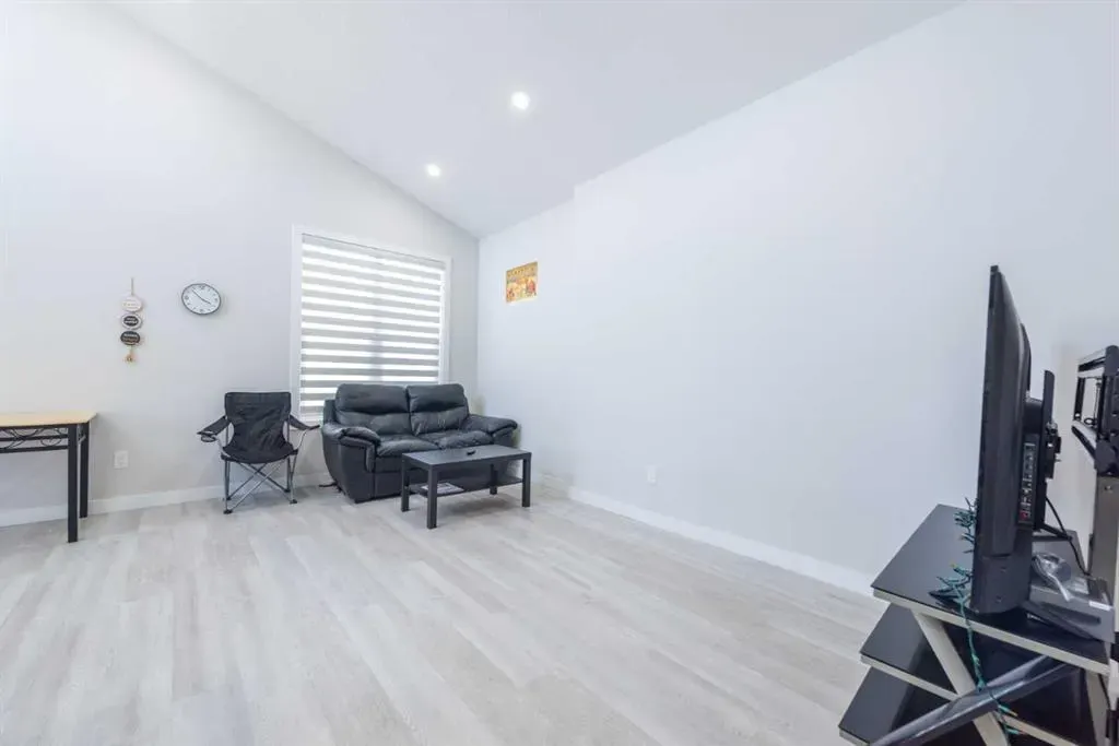41 7 Avenue SE, #6