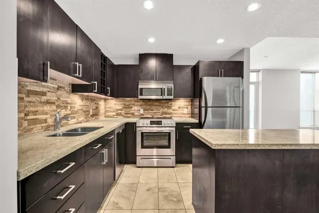 77 Spruce Place SW, #2207