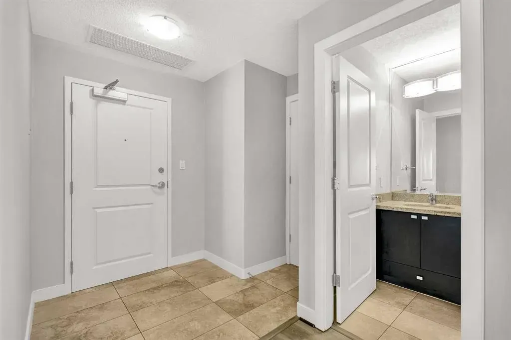 77 Spruce Place SW, #2207
