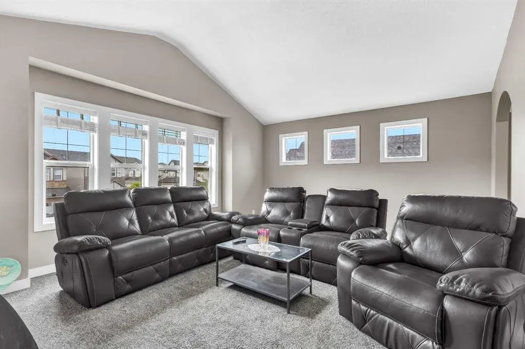 74 Nolanfield Court NW