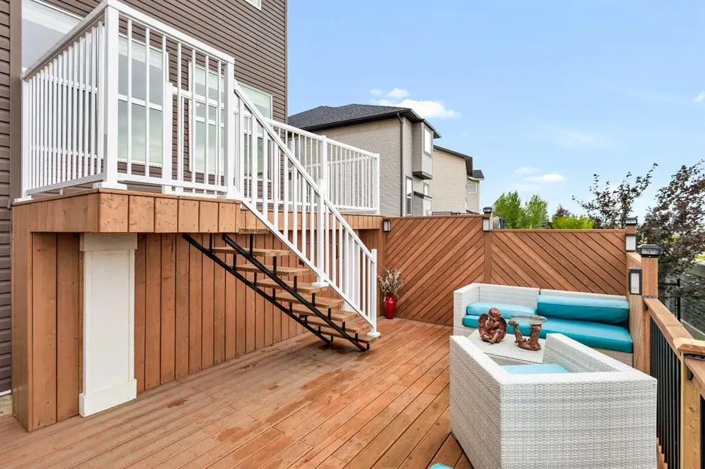 74 Nolanfield Court NW