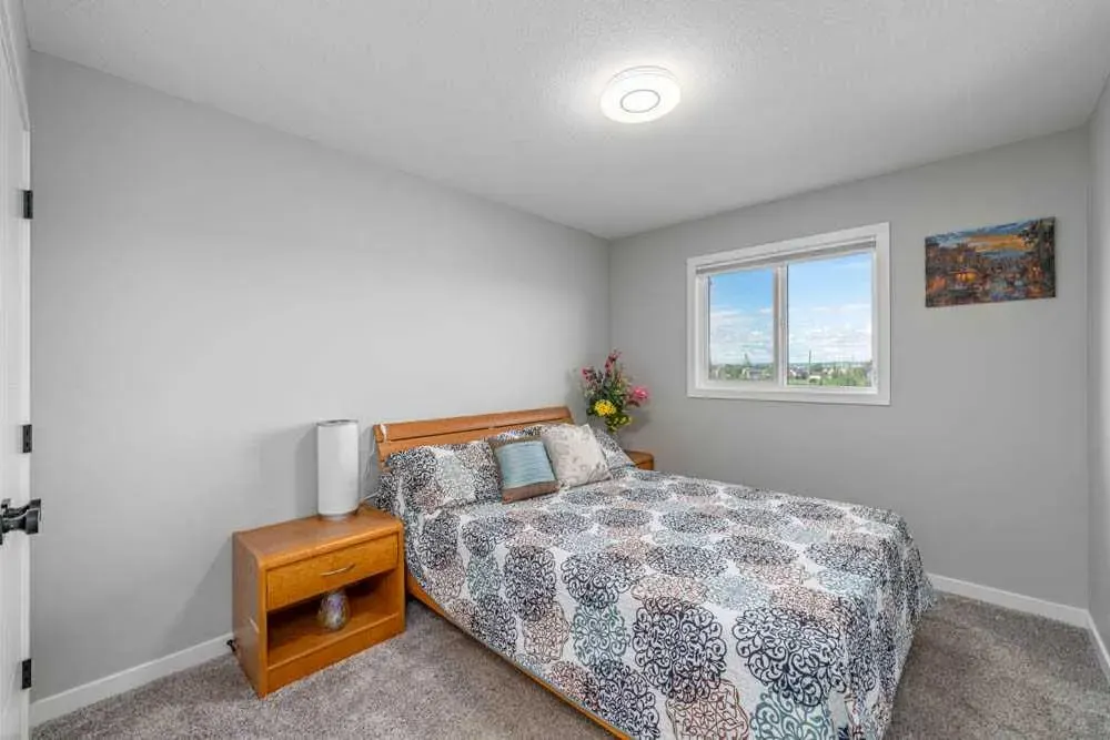105 Lawthorn Greenway SE