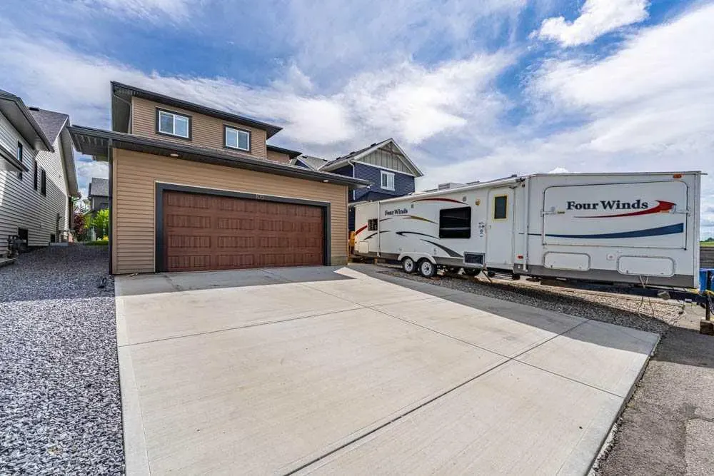 105 Lawthorn Greenway SE