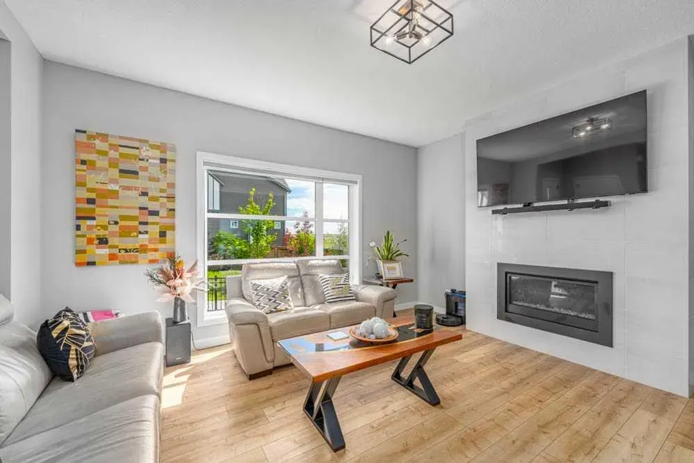 105 Lawthorn Greenway SE