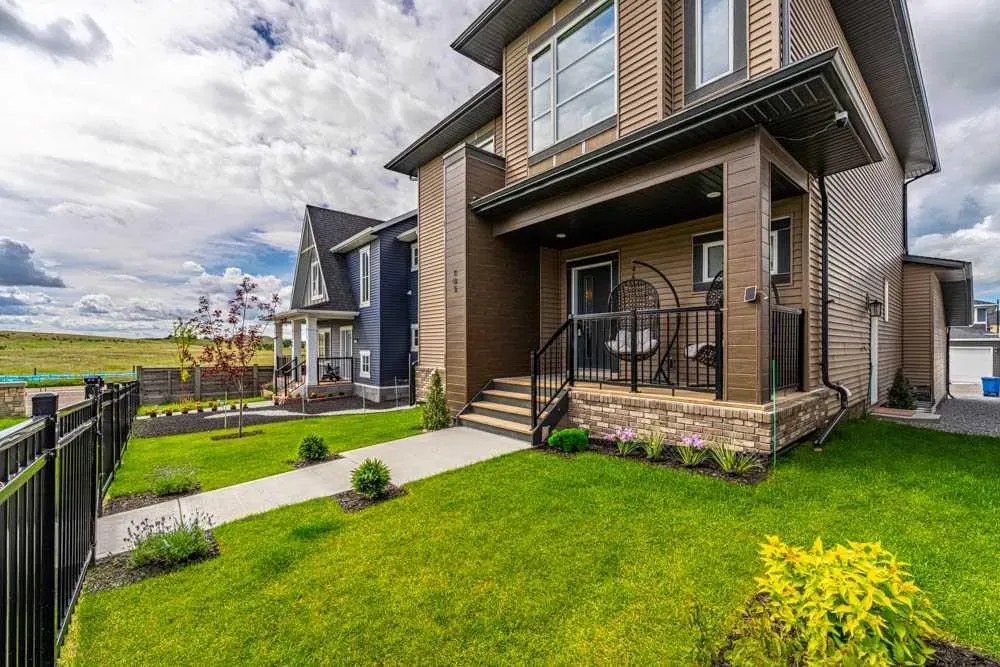 105 Lawthorn Greenway SE