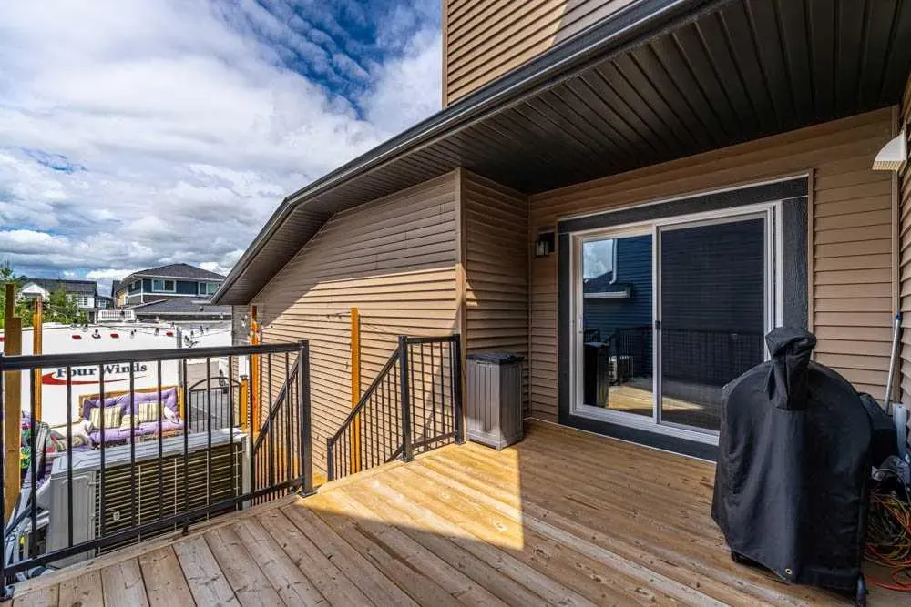 105 Lawthorn Greenway SE