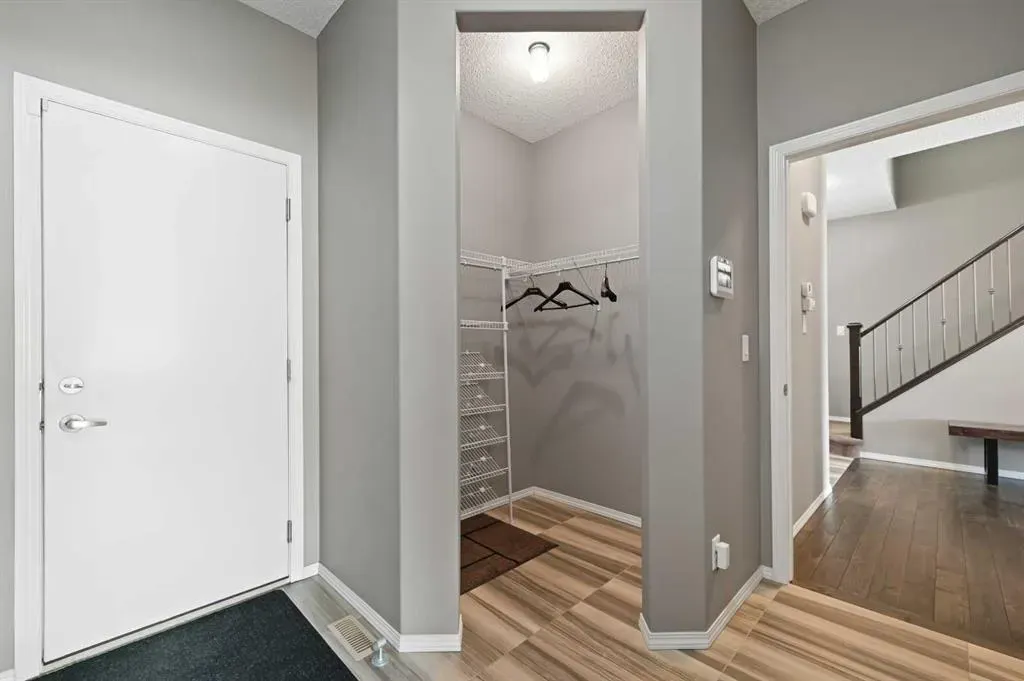 72 Nolanlake View NW