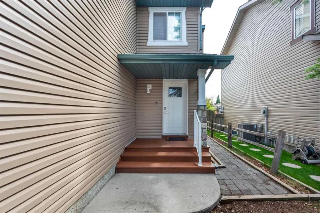 116 Chapalina Crescent SE