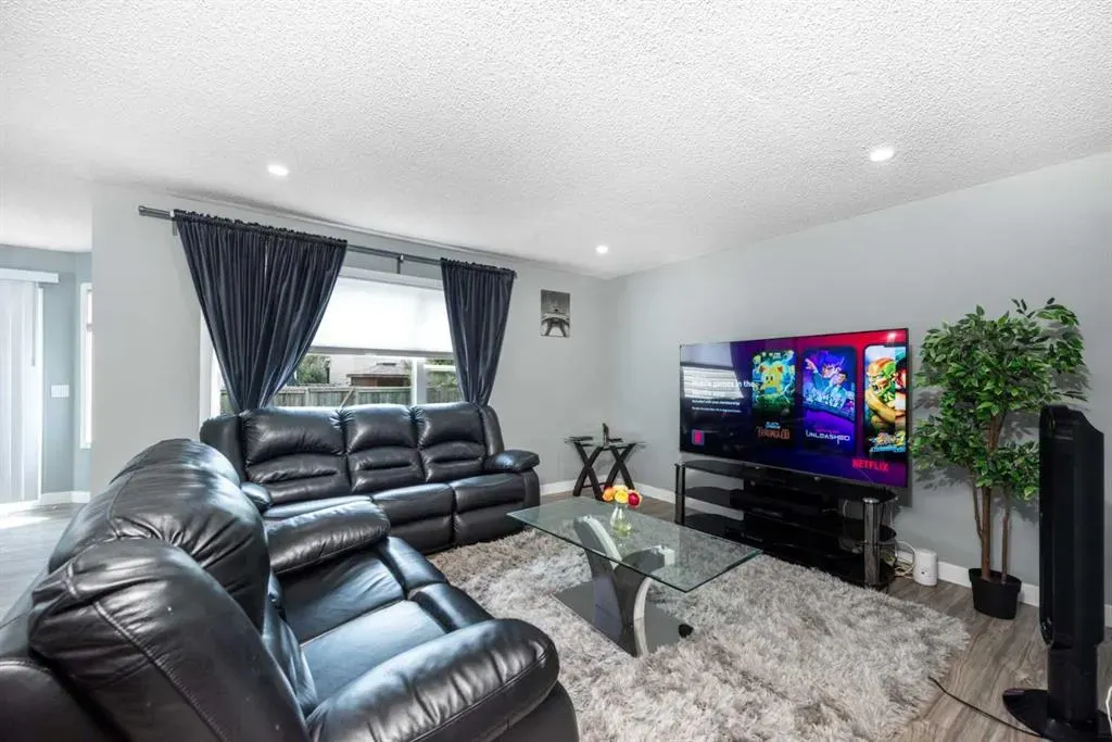 116 Chapalina Crescent SE