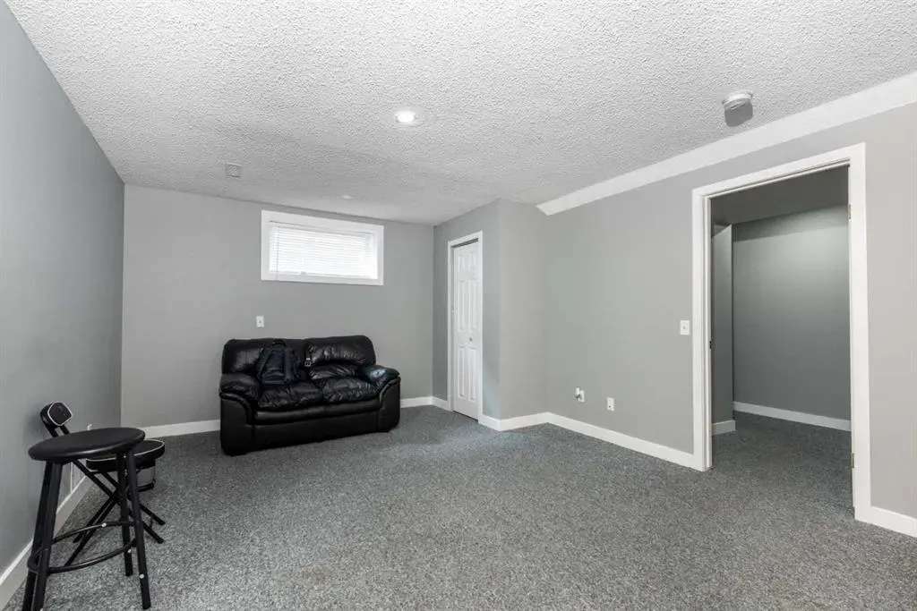 116 Chapalina Crescent SE