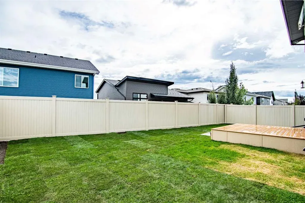 39 Eaton Crescent