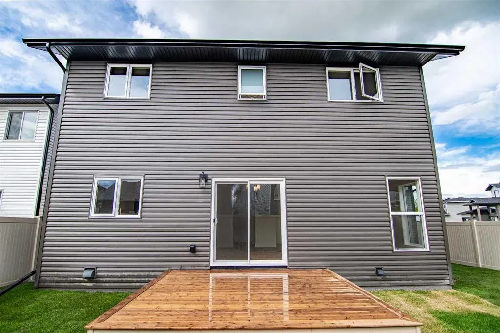 39 Eaton Crescent