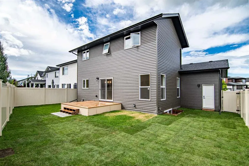 39 Eaton Crescent