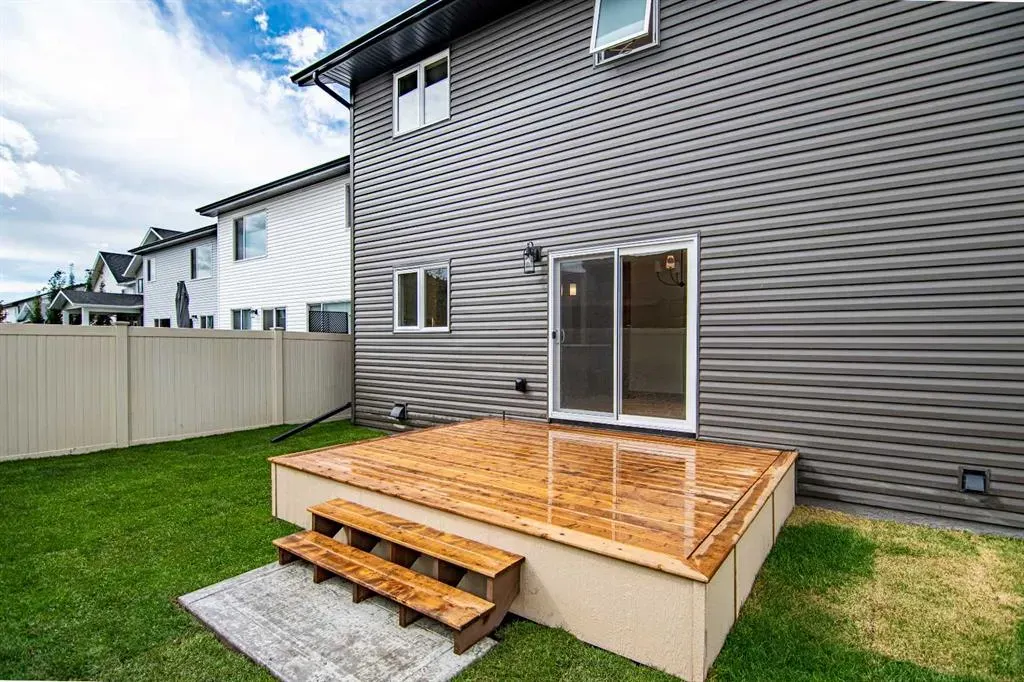 39 Eaton Crescent