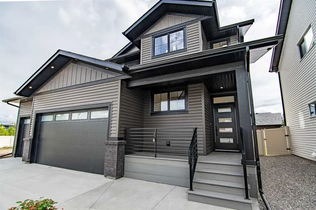 39 Eaton Crescent