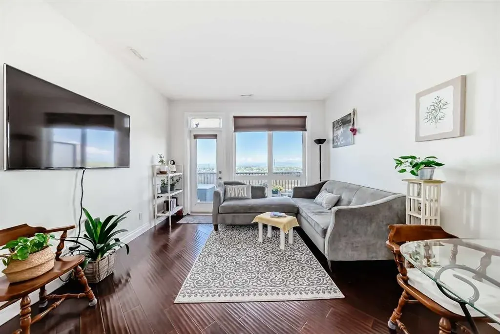 145 Rockyledge View NW, #11