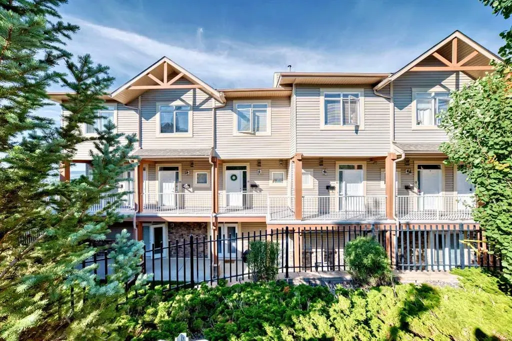 145 Rockyledge View NW, #11