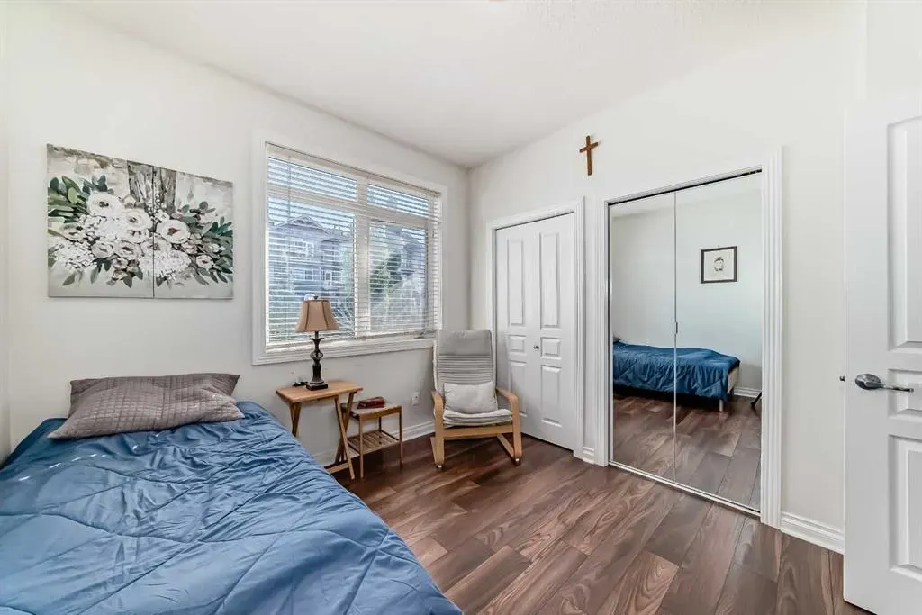 145 Rockyledge View NW, #11