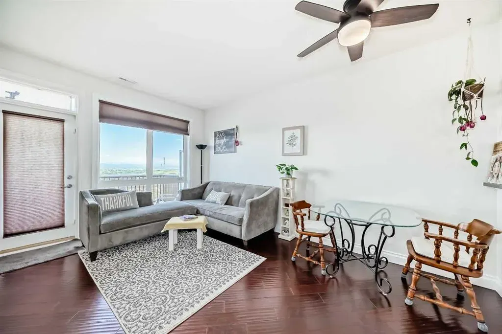 145 Rockyledge View NW, #11