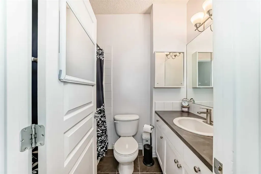 145 Rockyledge View NW, #11
