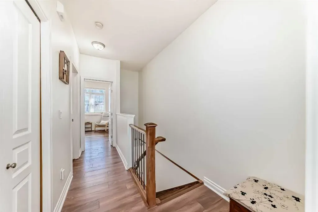 145 Rockyledge View NW, #11