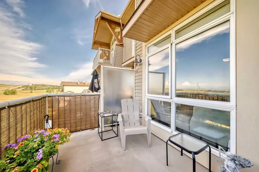 145 Rockyledge View NW, #11