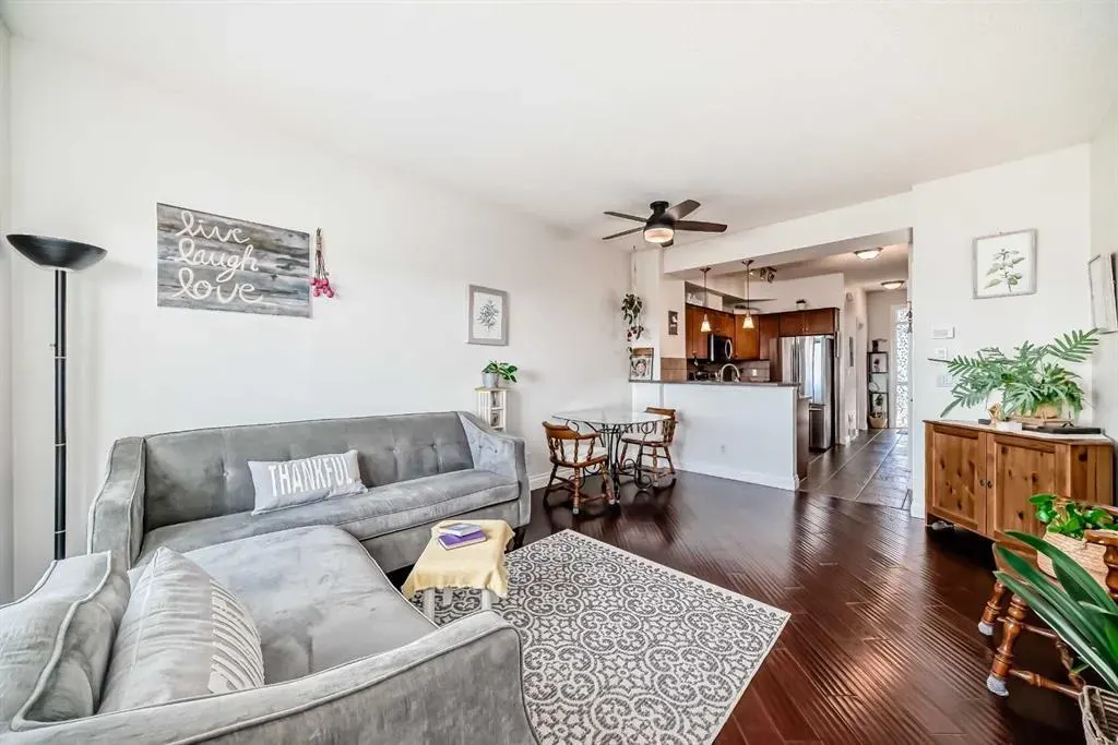 145 Rockyledge View NW, #11