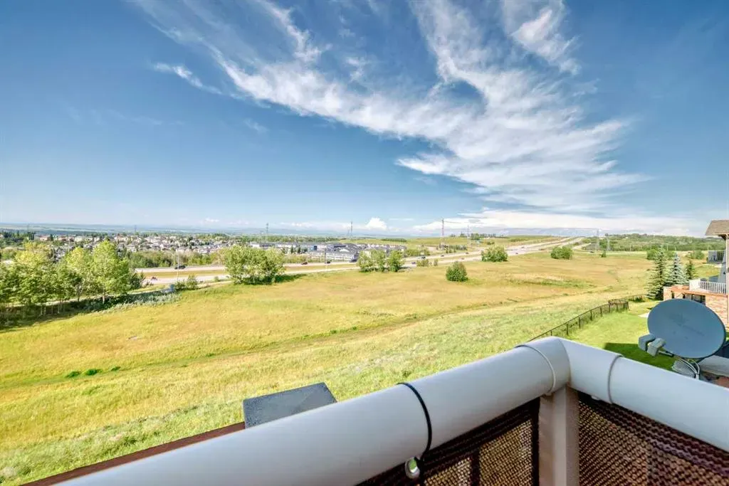 145 Rockyledge View NW, #11