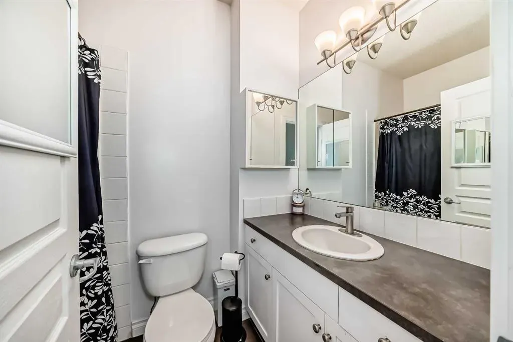 145 Rockyledge View NW, #11