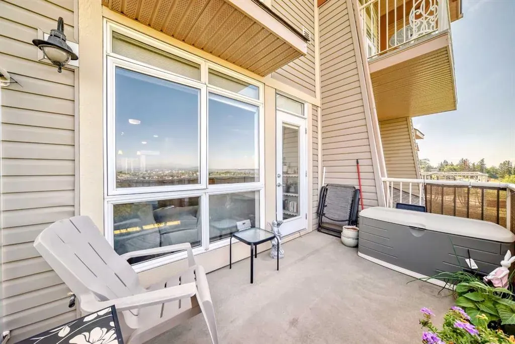 145 Rockyledge View NW, #11