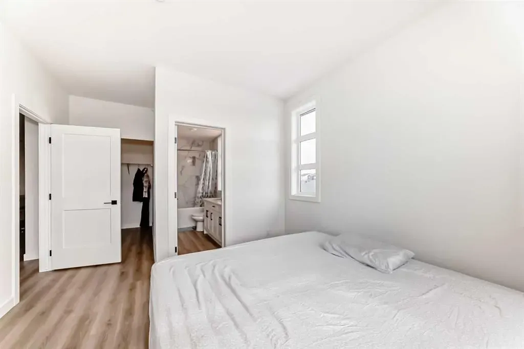 55 lucas Way NW, #2409