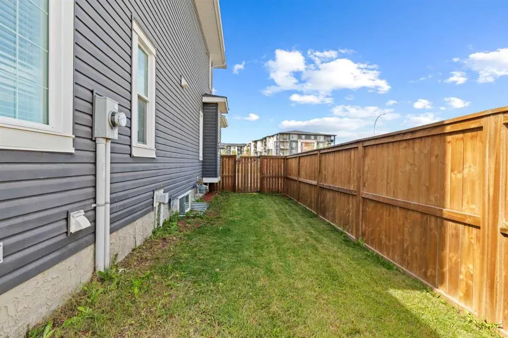 898 Evanston Drive NW