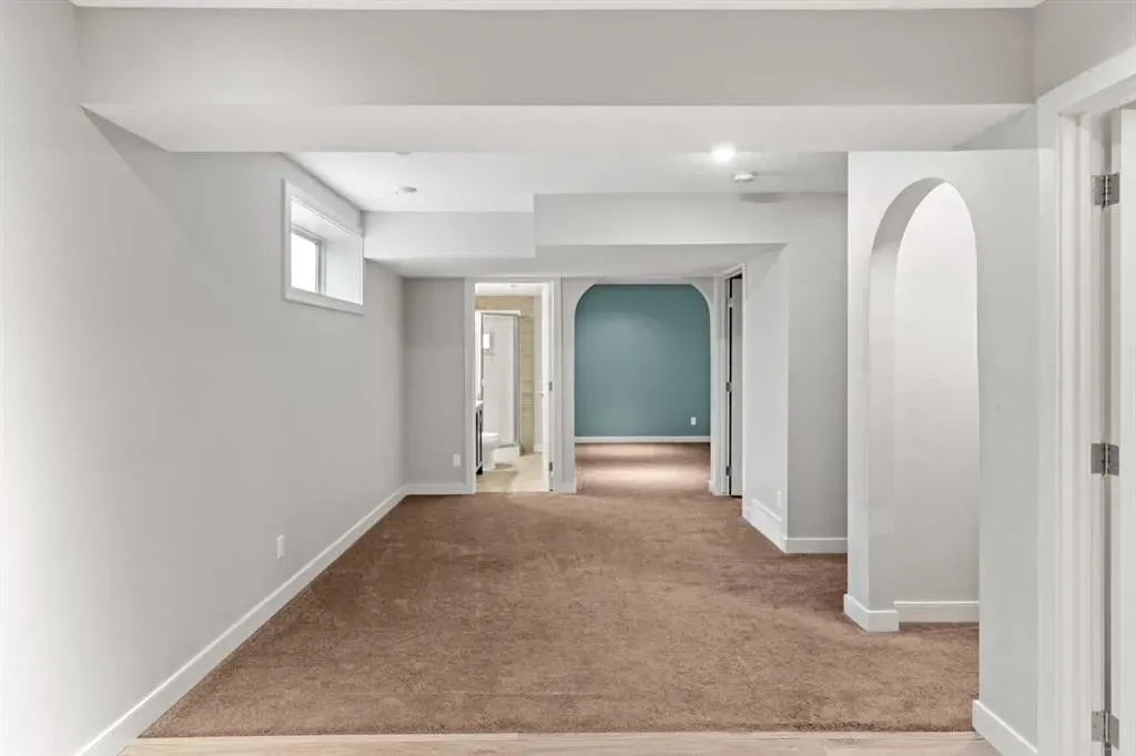 898 Evanston Drive NW