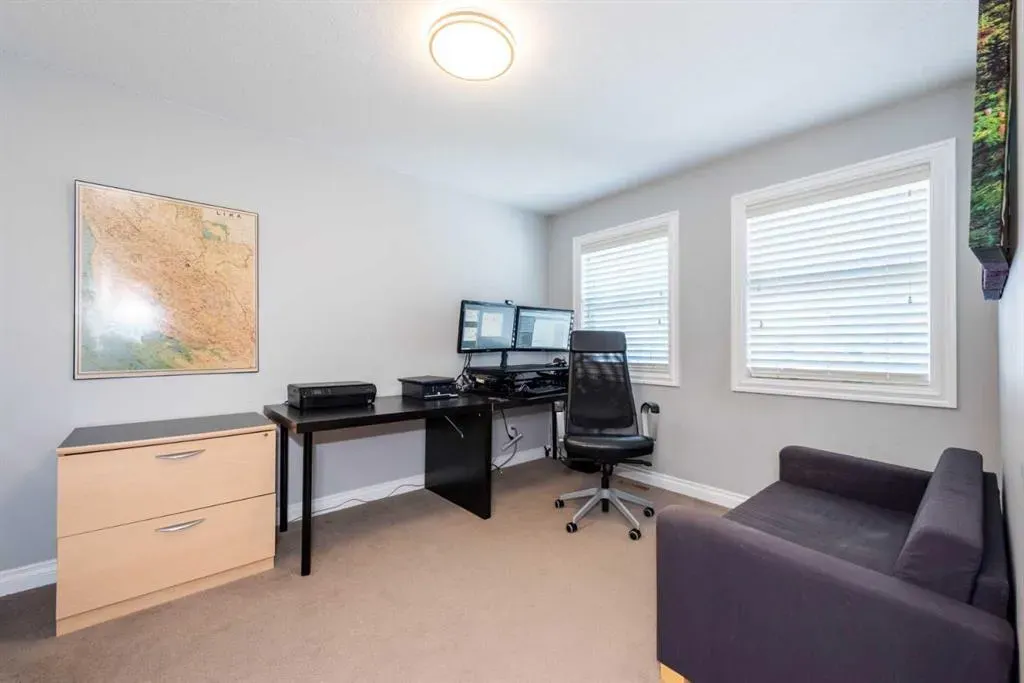 67 Auburn Sound Manor SE