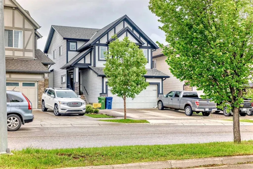 165 Hillcrest Drive SW