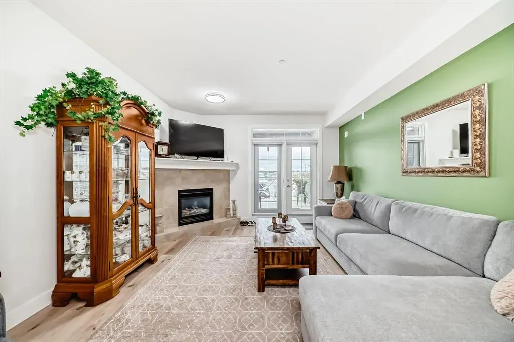 1005B Westmount Drive, #111