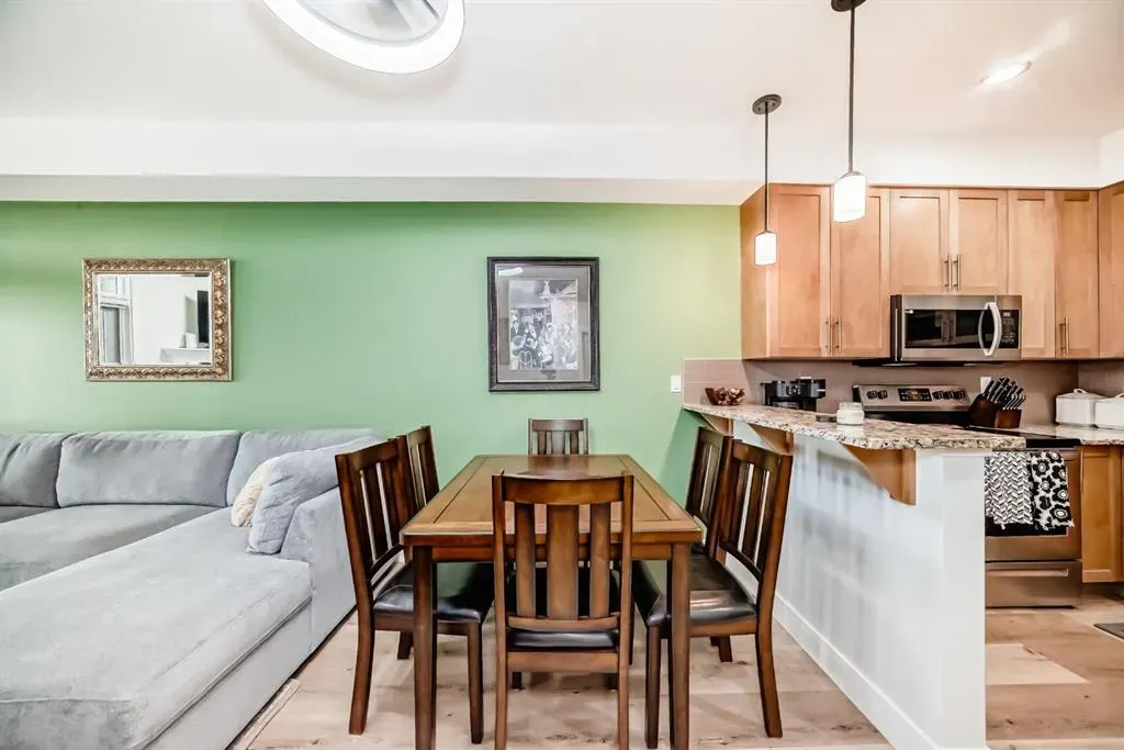 1005B Westmount Drive, #111