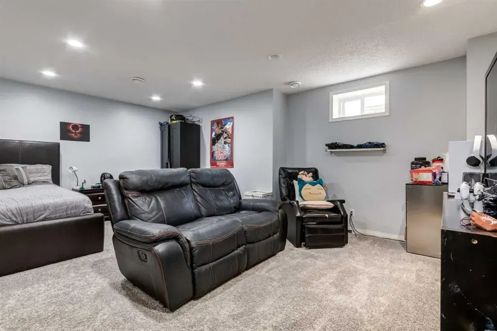 14 Windford Crescent SW