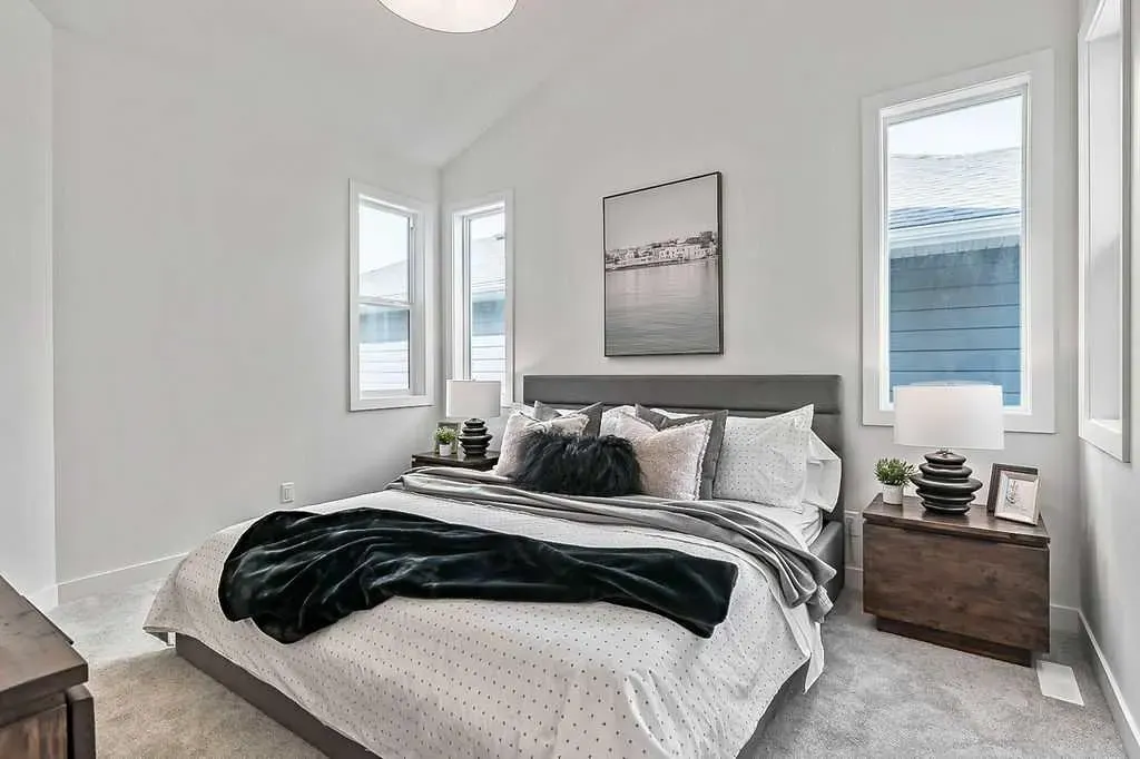 22 Drake Landing Square